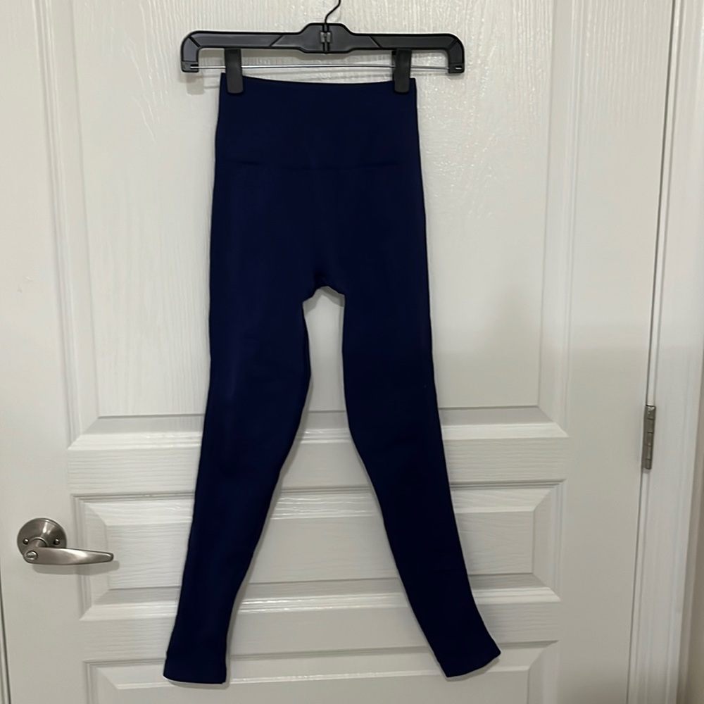 NWOT Lululemon blue leggings size 2